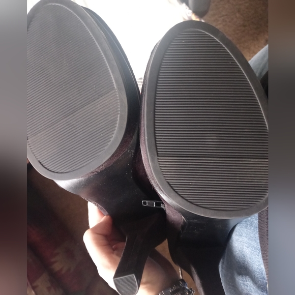 Jennifer Lopez Black suede boots with silver sequins down the side, Size 10 - Picture 3 of 4